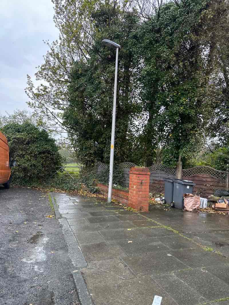 walking near me in Corrib Road Recreation Ground in spring