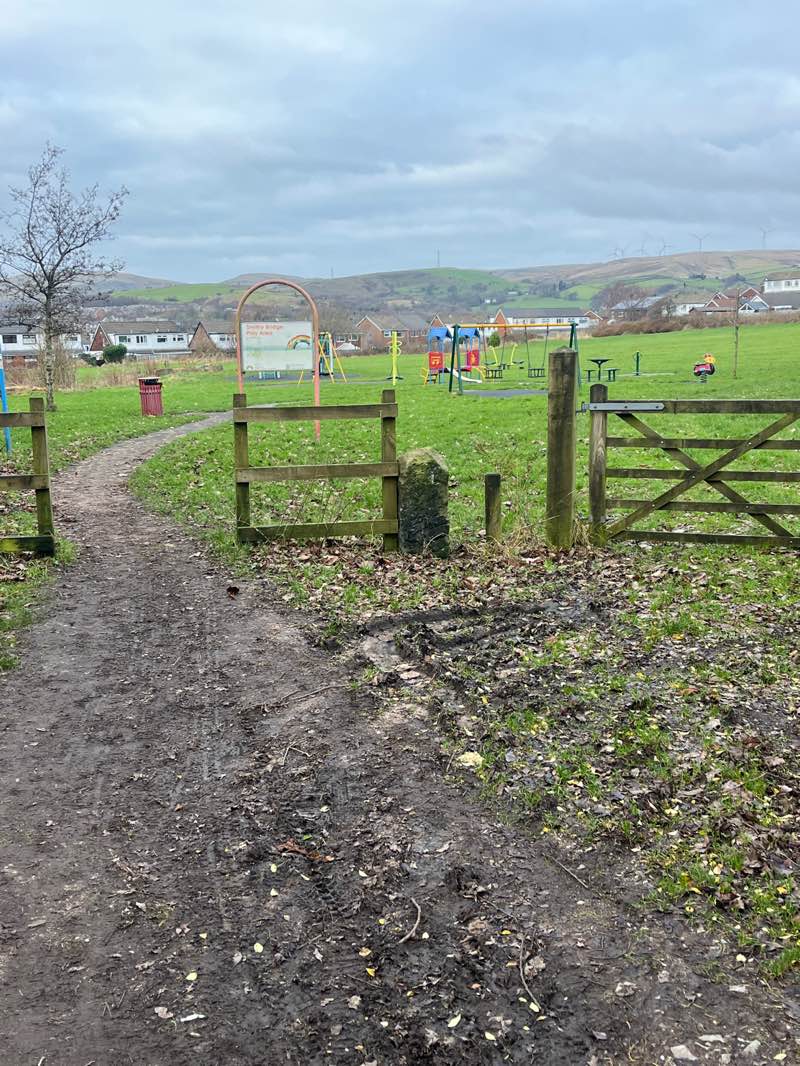 walking near me in Smithy Bridge park in winter