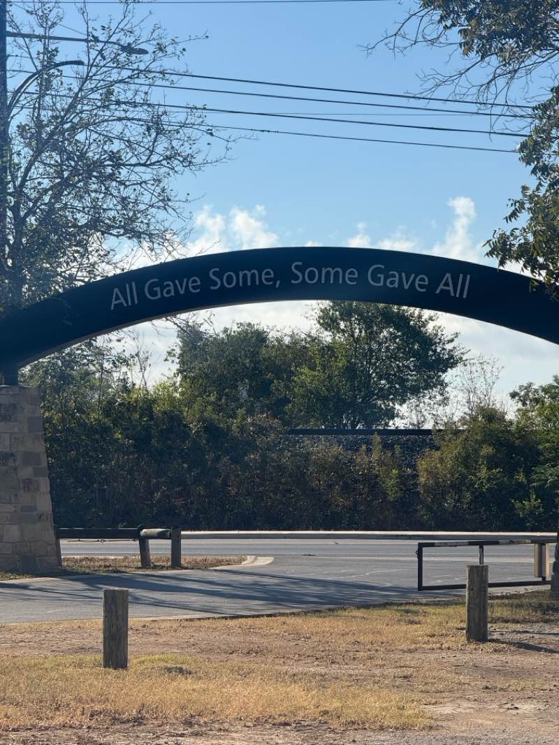 walking near me in Veterans Park in autumn