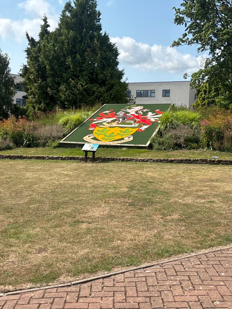 walking near me in Memorial Gardens in summer