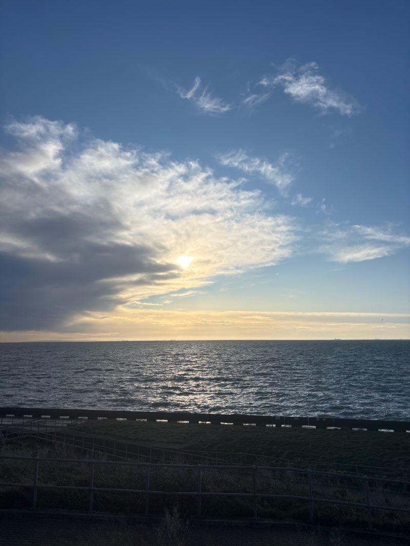 walking near me in Samphire Hoe Country Park in winter