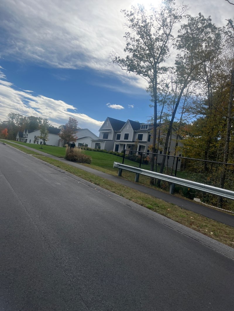 walking near me in Berry Acres in autumn