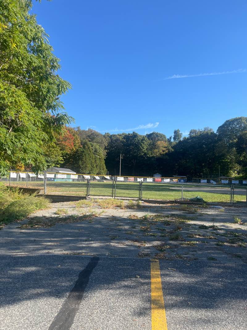 walking near me in Carrigan Park in autumn