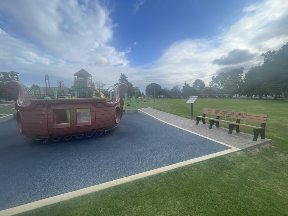 walking near me in Community Center Park in summer