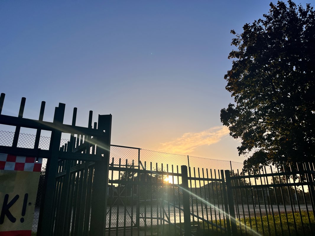 walking near me in Wheatfield Green in winter