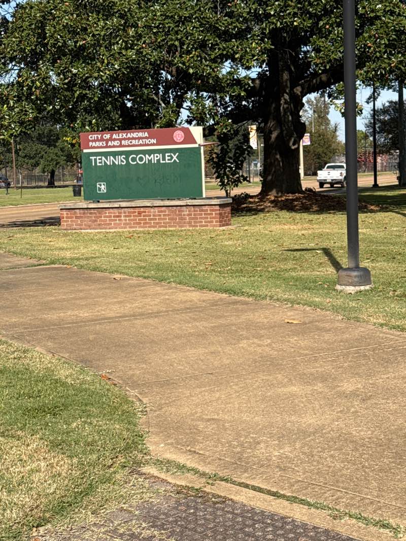 walking near me in Alexandria City Park in autumn