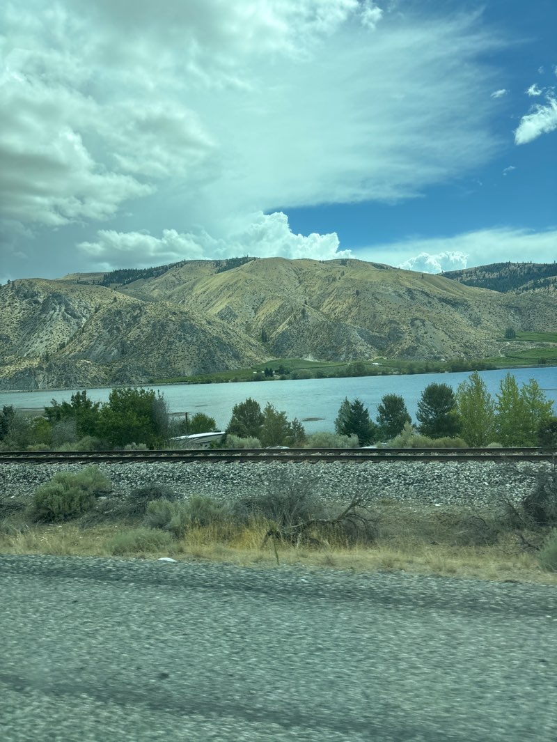 walking near me in Entiat Park in autumn