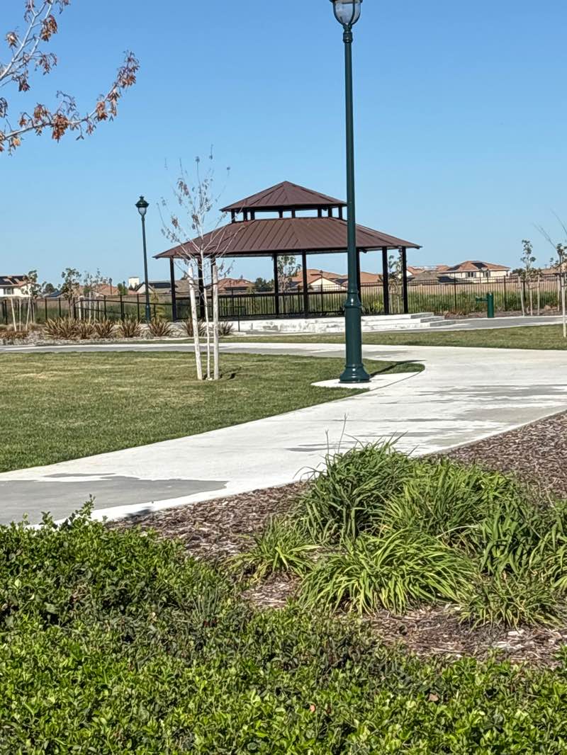 walking near me in Magnolia Park in spring