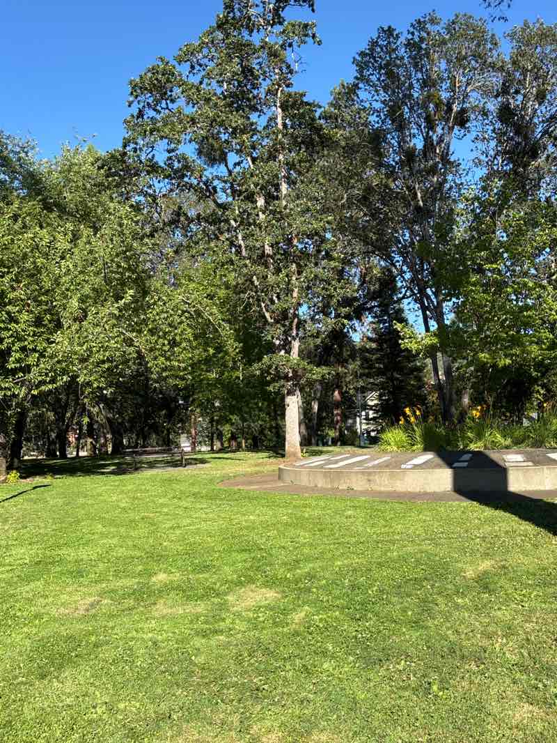 walking near me in Croxton Pioneer Memorial Park in summer
