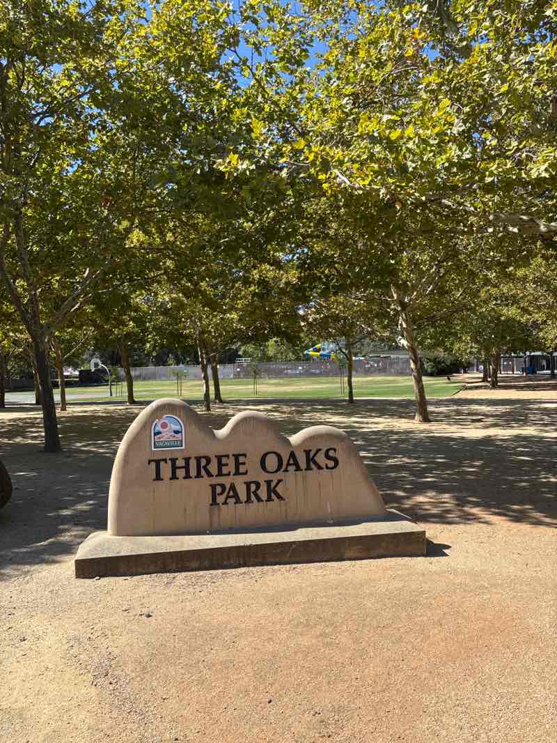 walking near me in Three Oaks Park in summer