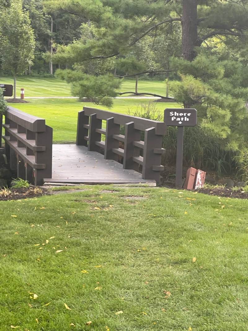 walking near me in Kishwauketoe Nature Conservancy in autumn