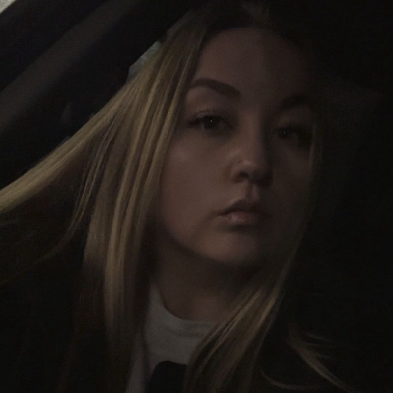 Guzelya🖤 icon
