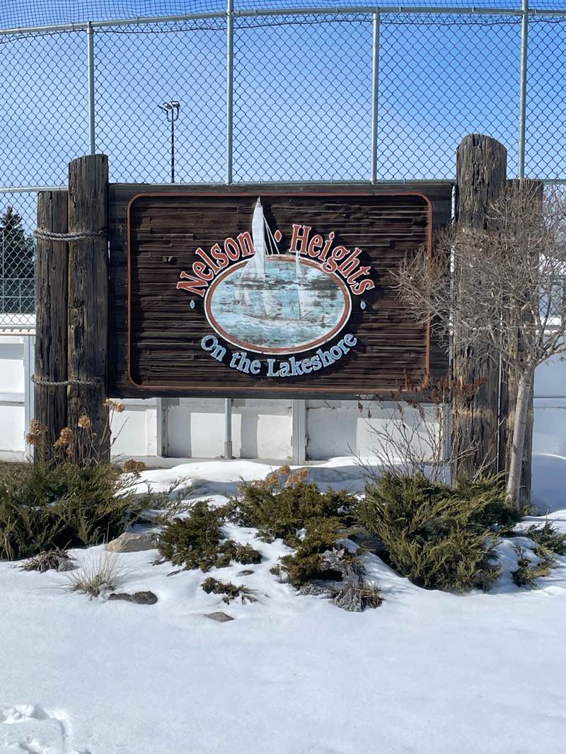 walking near me in Nelson Heights Park in spring