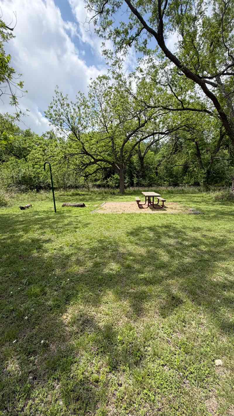 walking near me in Berry Springs County Park in spring