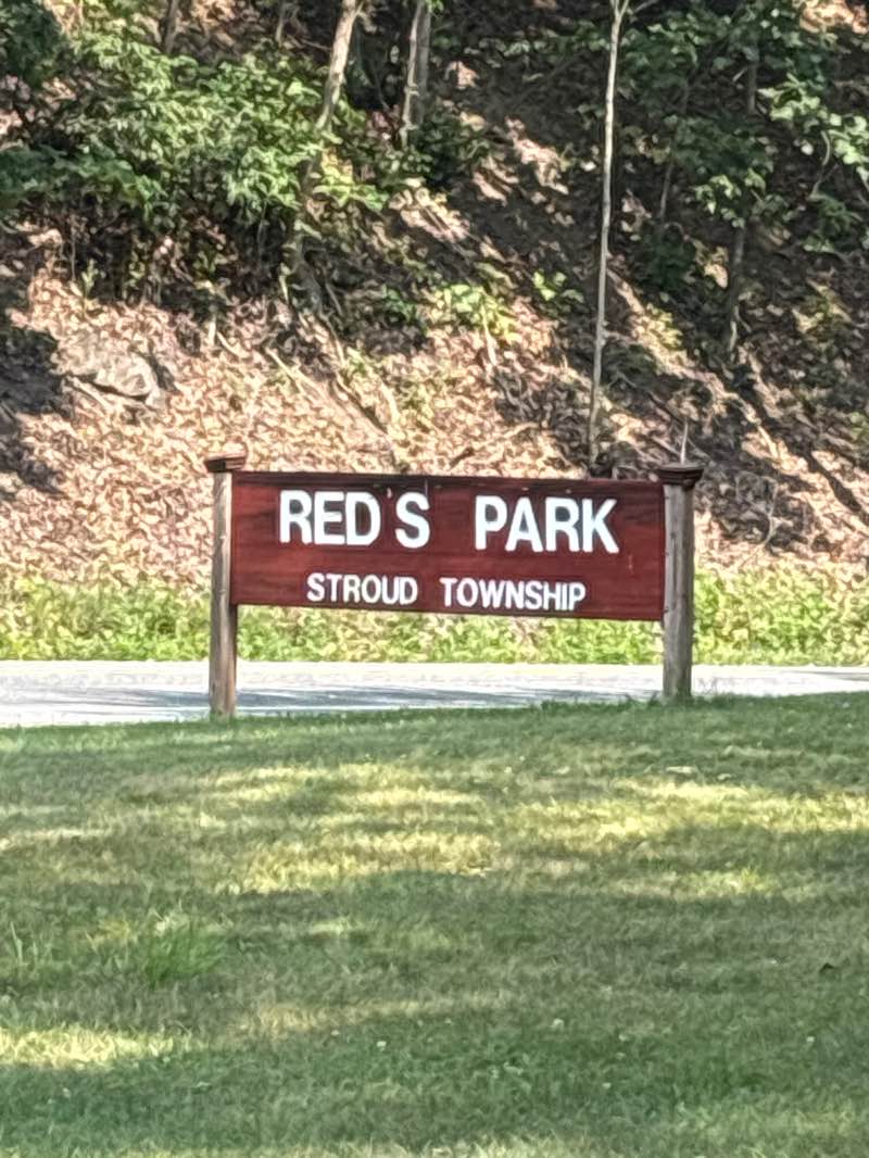 walking near me in Reds Park in summer