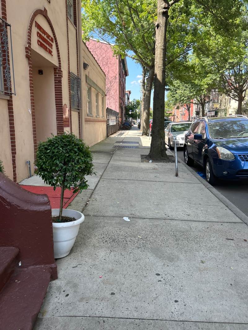 walking near me in Roberto Clemente Park in autumn