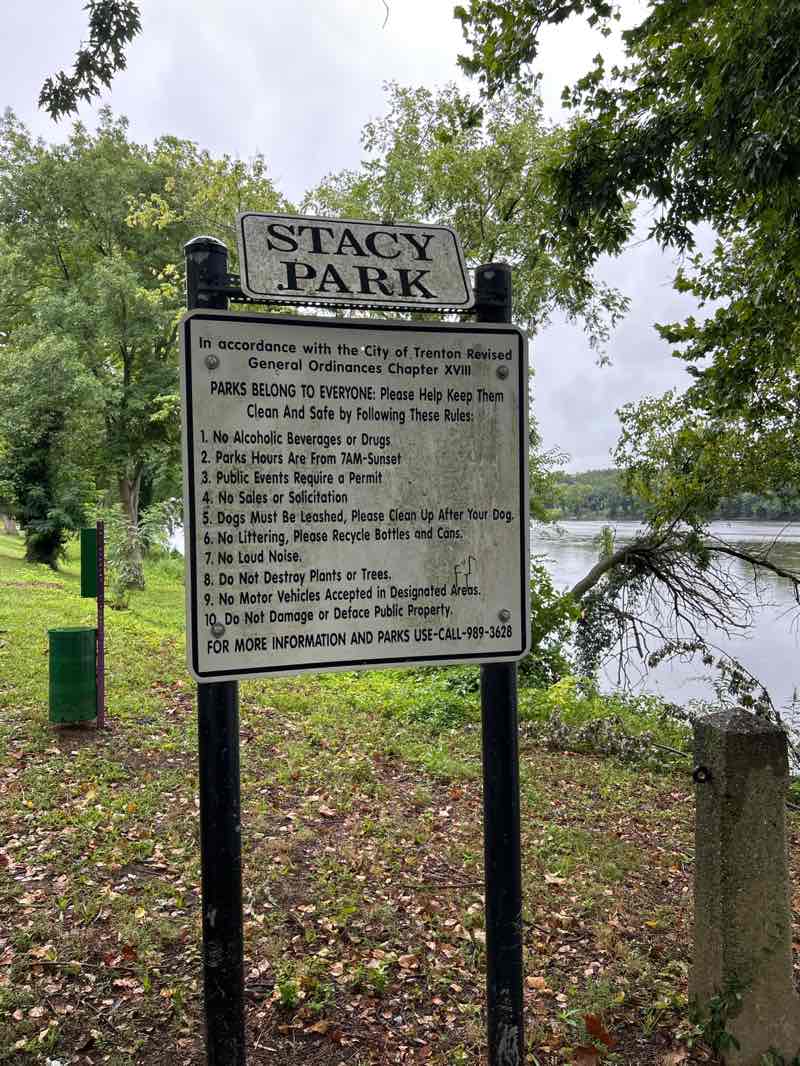 walking near me in Stacy Park in autumn