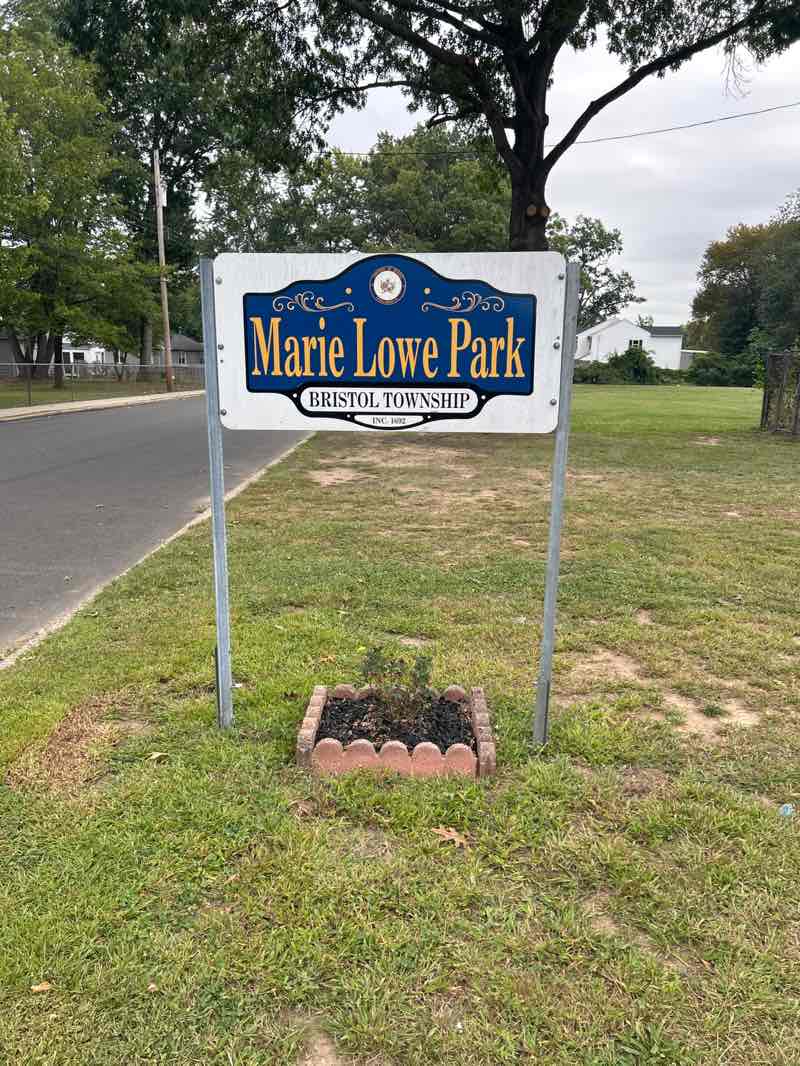 walking near me in Marie Lowe Recreation Park in autumn