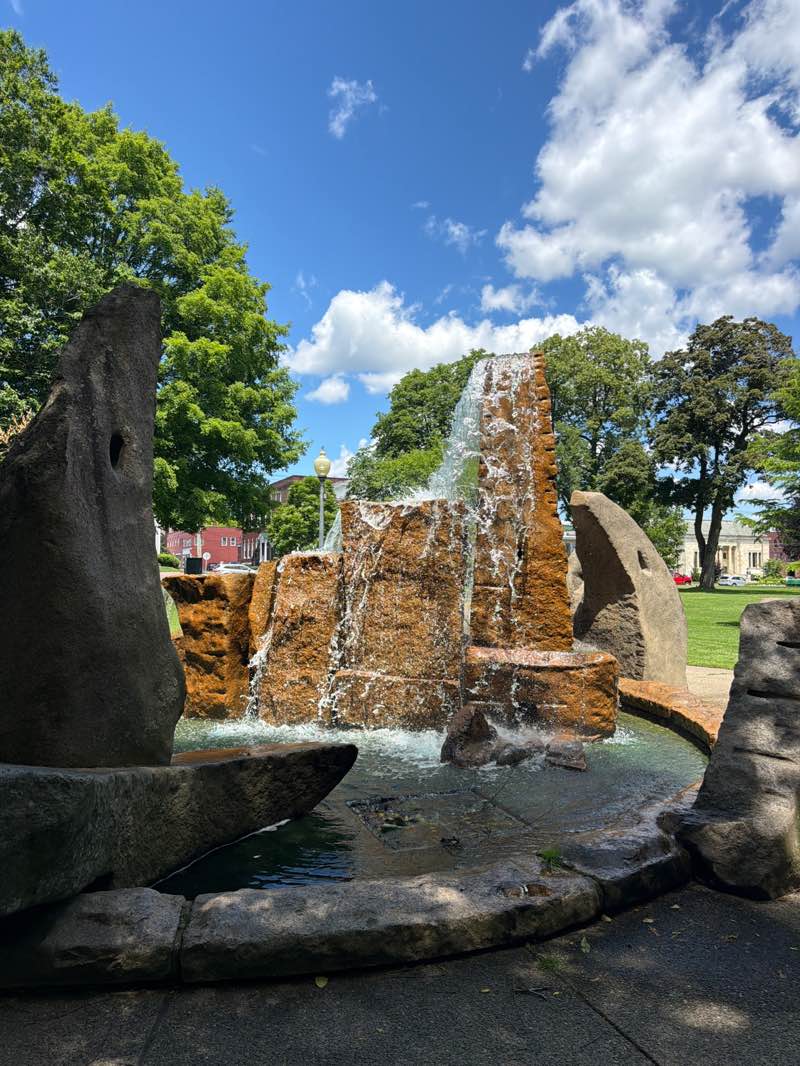 walking near me in Coe Memorial Park in summer