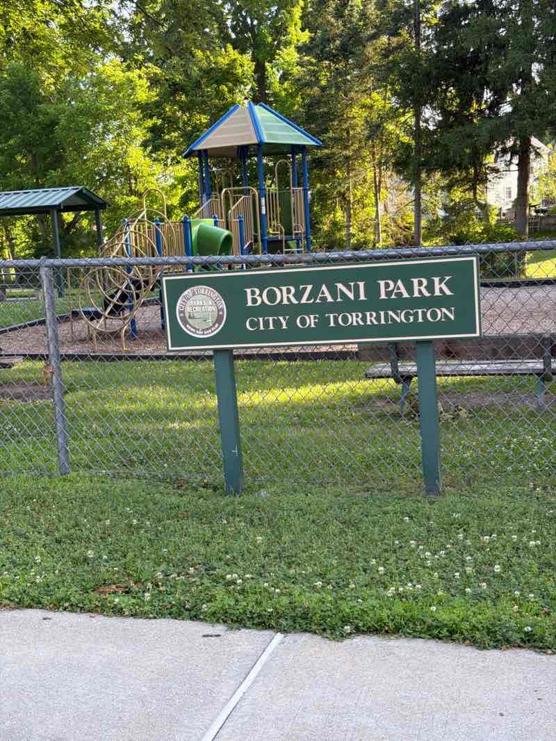 walking near me in Borzani Park in summer