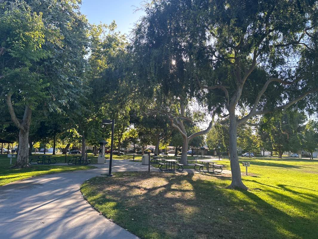 walking near me in Rush Park in autumn