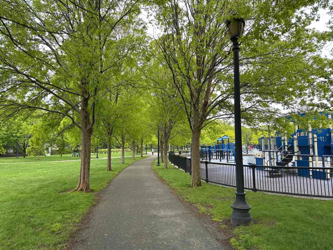 walking near me in Bremen Street Park in spring