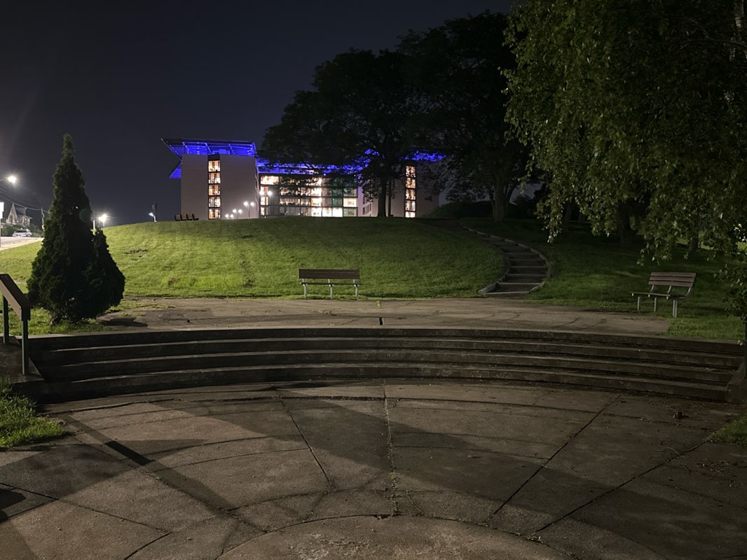 walking near me in Malone Park in summer