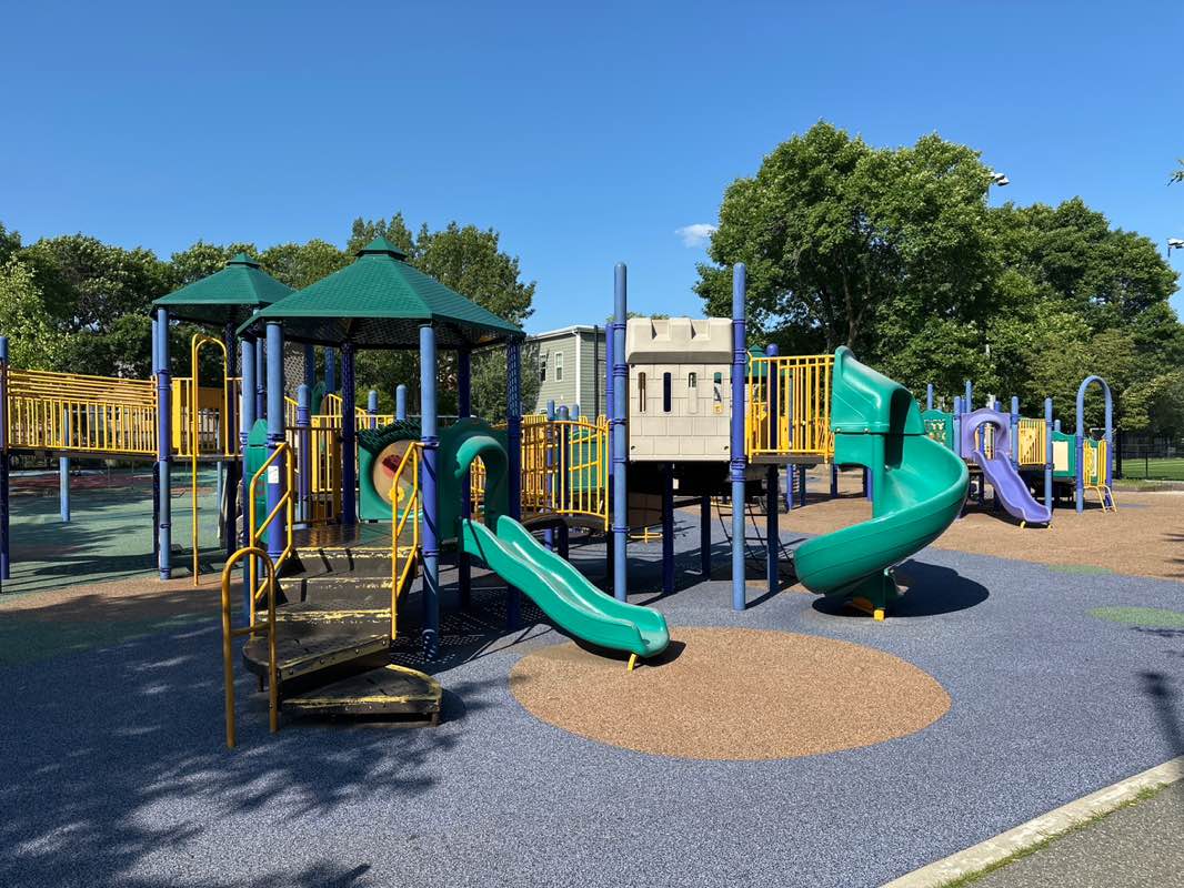 walking near me in Glen Street Park in summer