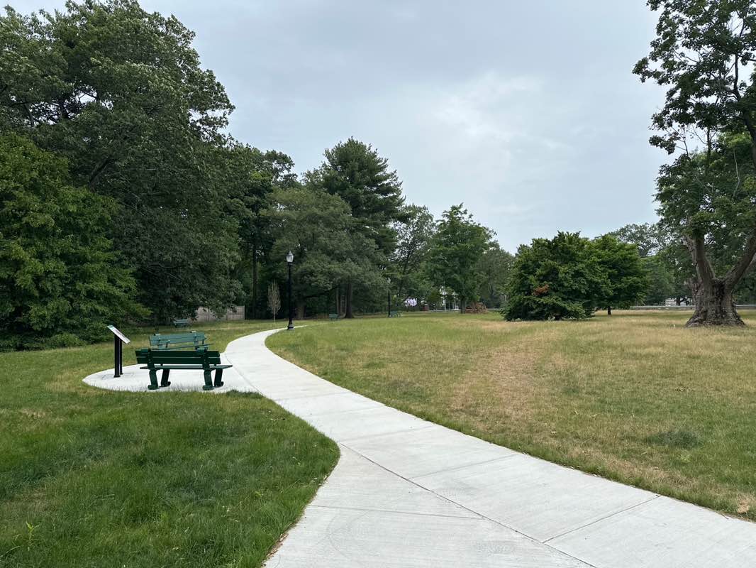 walking near me in Lowell Park in summer