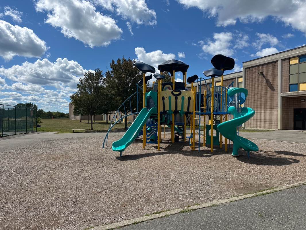 walking near me in Frederick Park in autumn