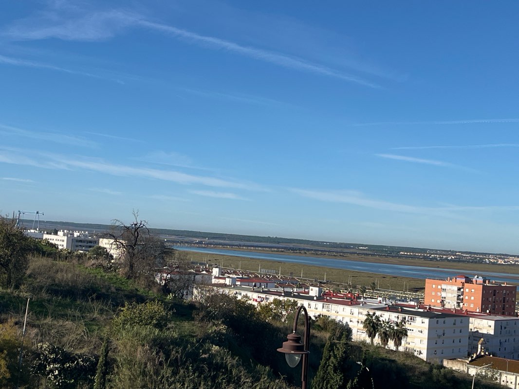 walking near me in Parque Moret in autumn