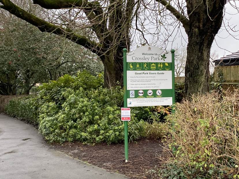 walking near me in Crossley Park in winter