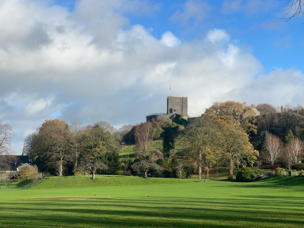 walking near me in Henthorn Park in autumn