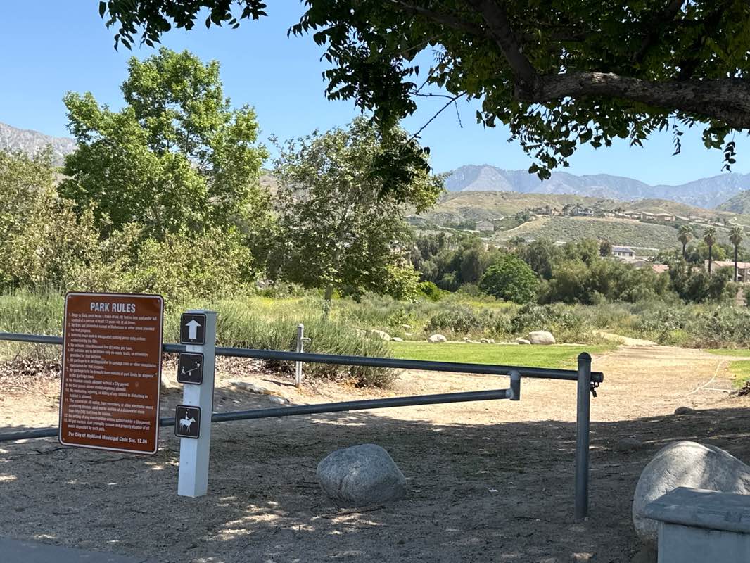 walking near me in Aurantia Park in spring