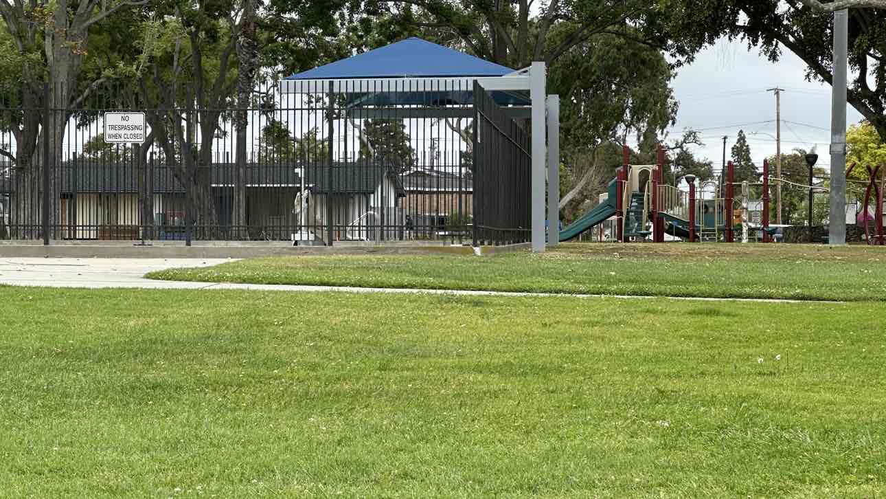 walking near me in Eastgate Park in spring