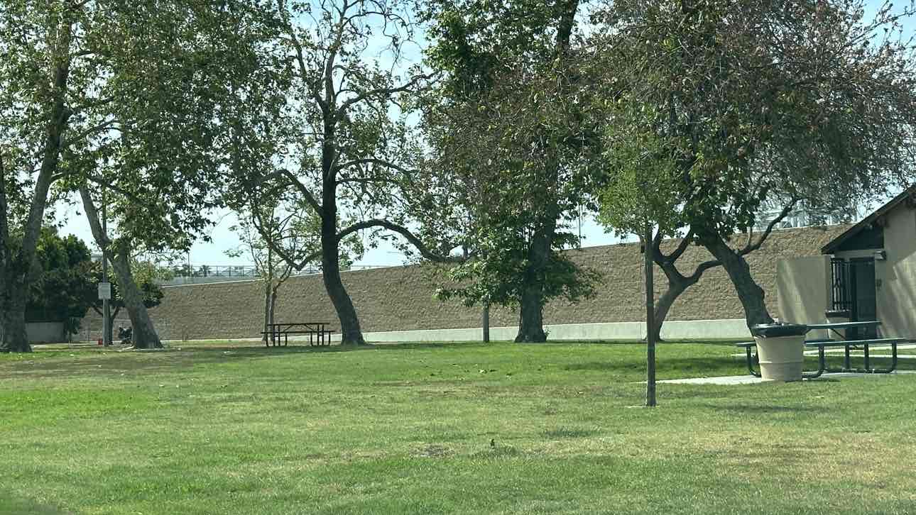 walking near me in Indian Village Park in spring