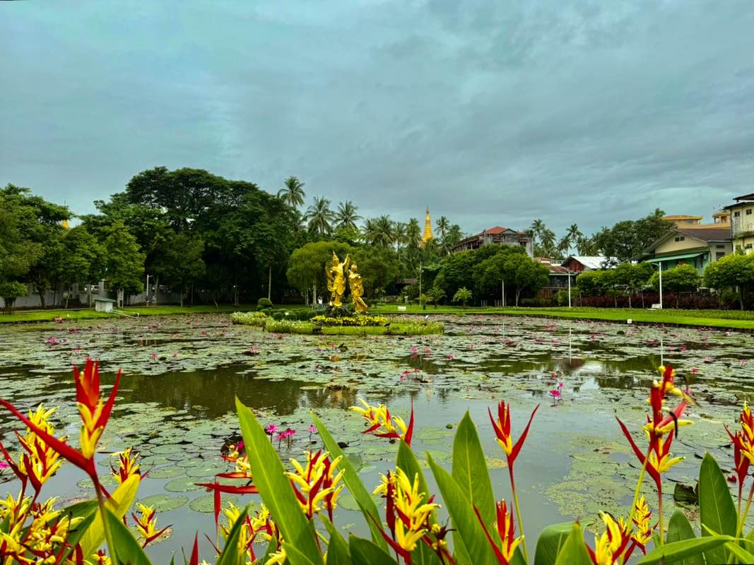 walking near me in Thiri Nandar Lake and Park in summer