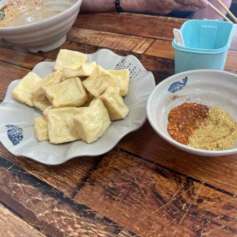 Ivo Charlie 66 post 1