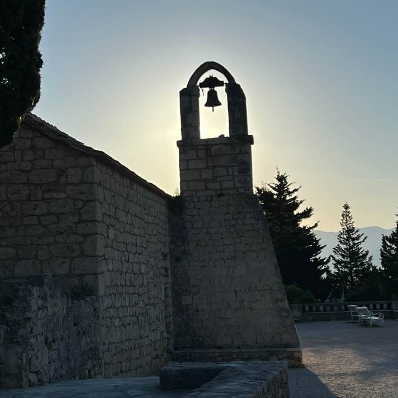 Ivo Charlie 66 post 1