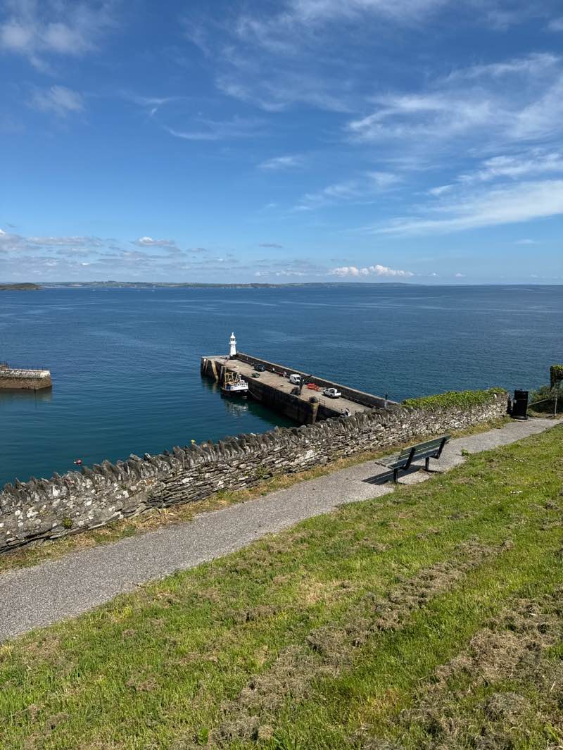 walking near me in Cliff Park in spring