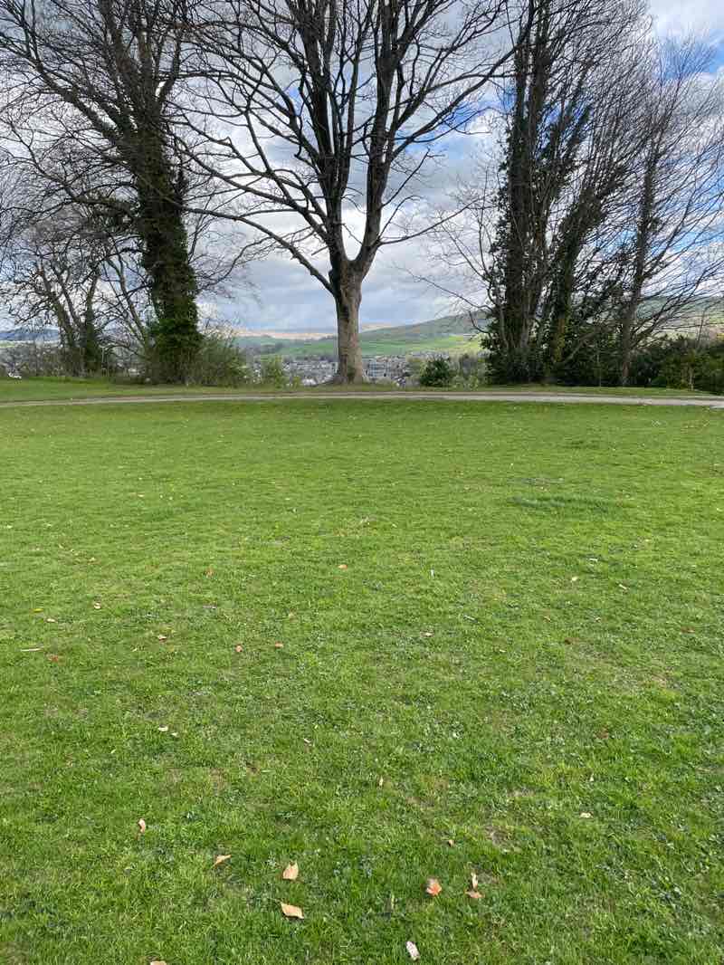 walking near me in Bowling Fell in spring