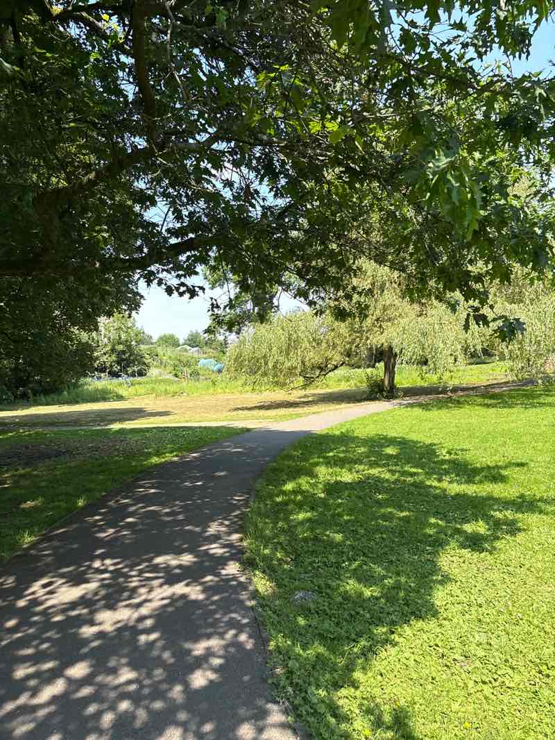 walking near me in Nobles Rest in summer