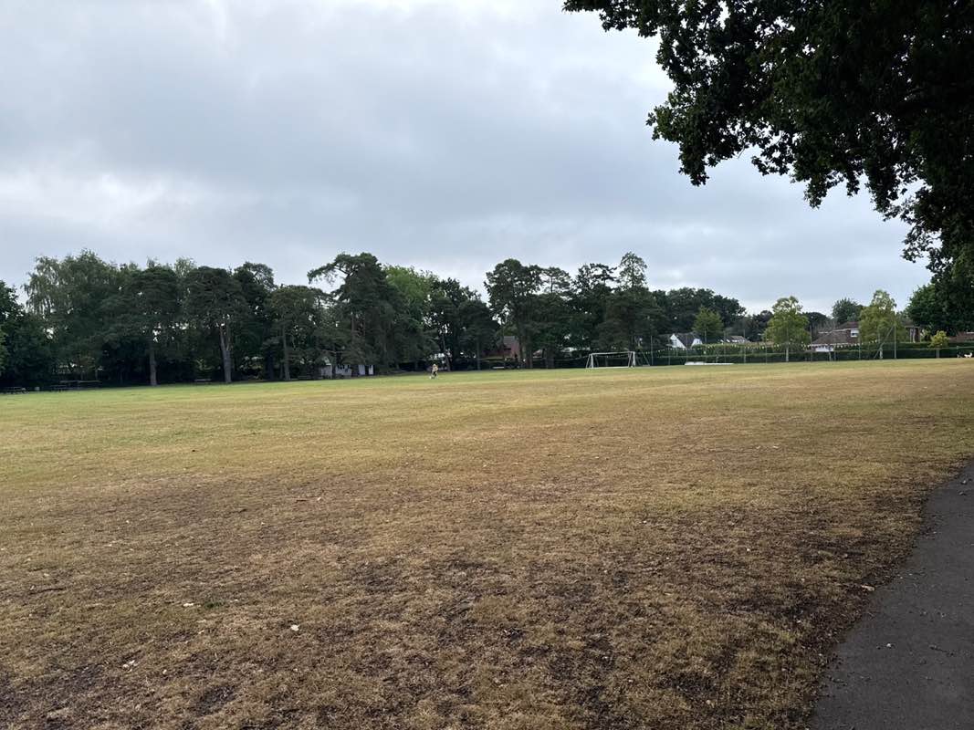 walking near me in Oakley Park Football Pitch in autumn
