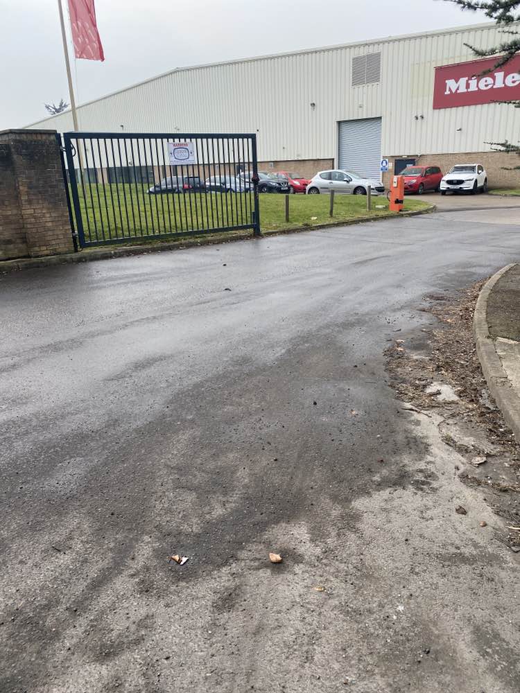 walking near me in Miele Water Park in spring