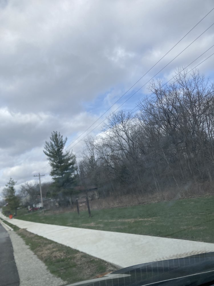 walking near me in Reasor park in spring