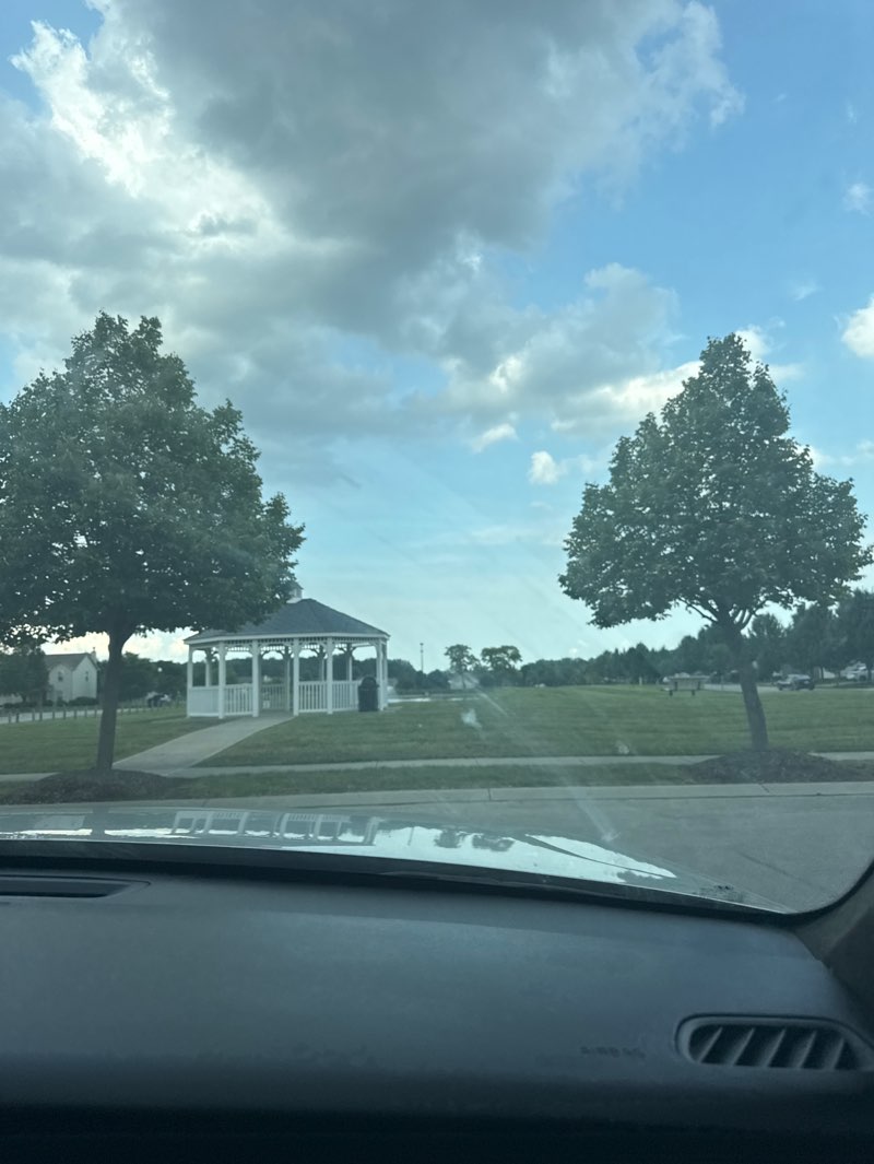walking near me in Waterman Farms Park in autumn