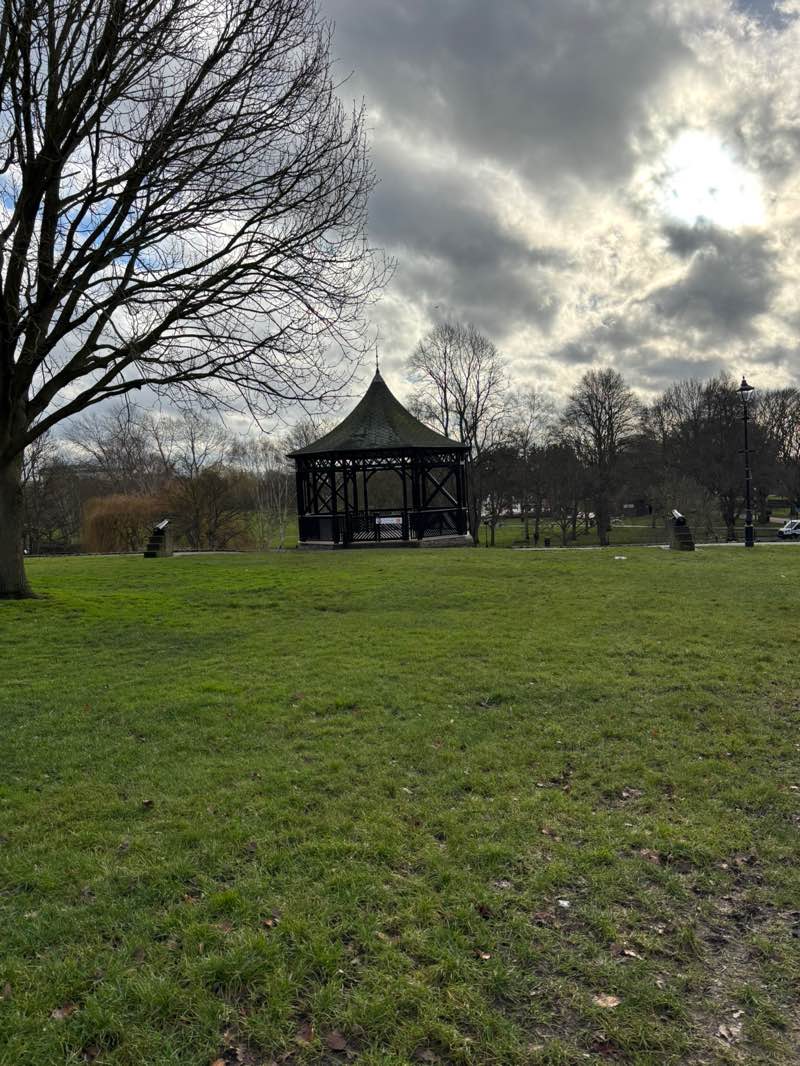 walking near me in Castle Grounds in winter