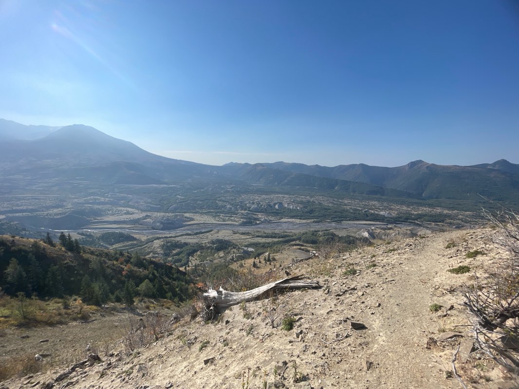 walking near me in Mount Saint Helens National Volcanic Monument in winter
