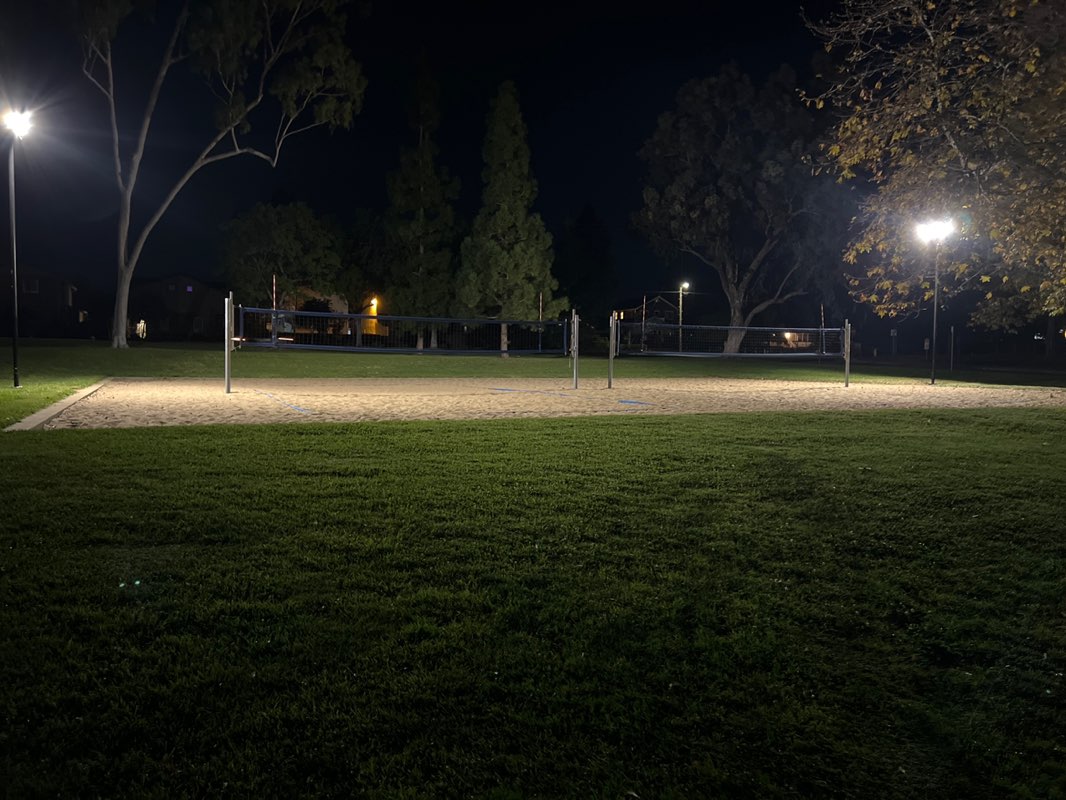 walking near me in Meadow Park in winter
