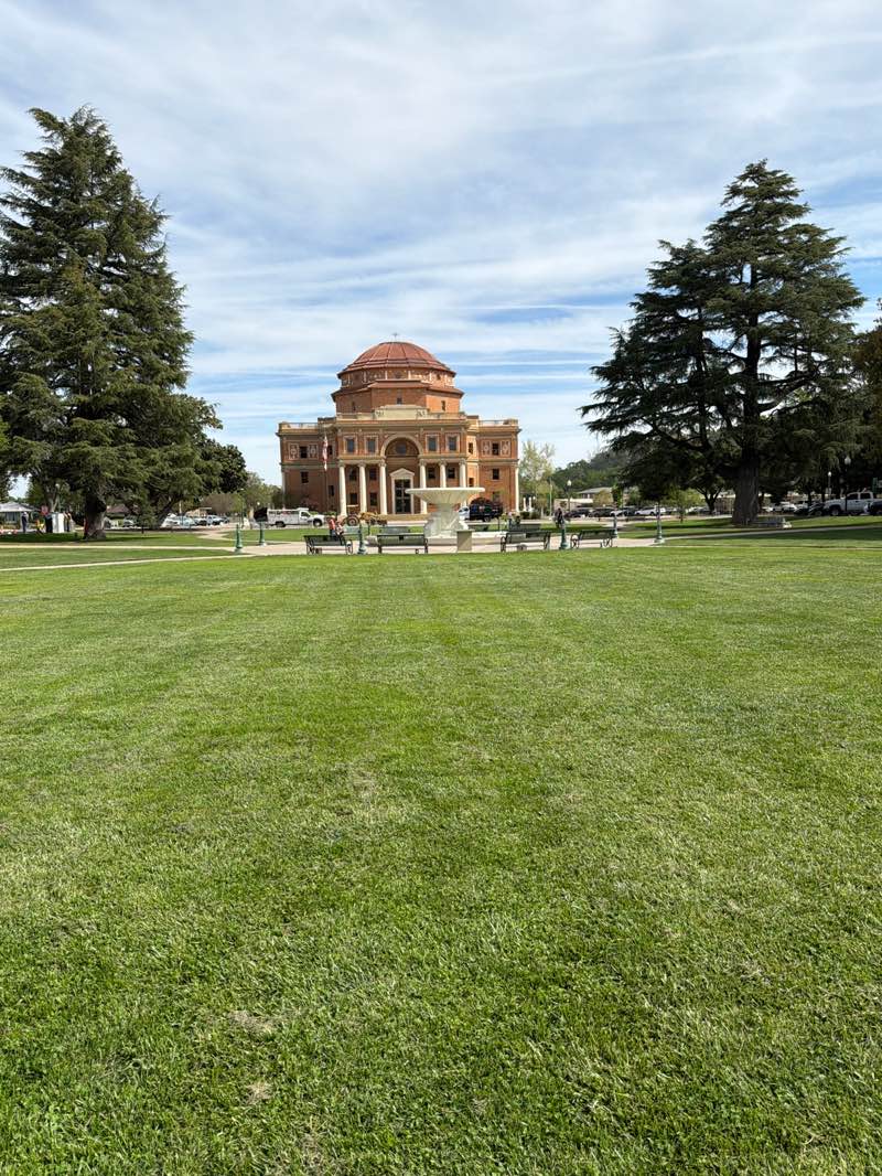 walking near me in Sunken Gardens in spring